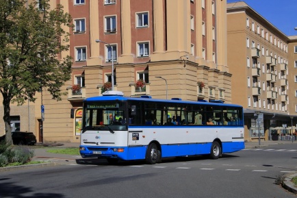 Karosa B952E ev. �. 6563 na Al�ov� n�m�st� v Porub� | 3. ��jna 2026 | Luk� Vambersk�
